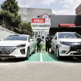 Tren Penjualan Mobil Listrik dan Hybrid di Indonesia