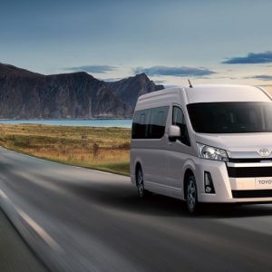 Sewa Hiace Premio