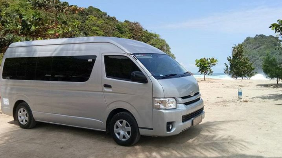 Harga Sewa Toyota Hiace